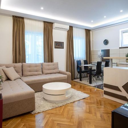 City Apartments Требинье Экстерьер фото