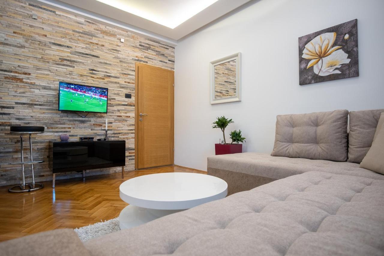 City Apartments Требинье Экстерьер фото