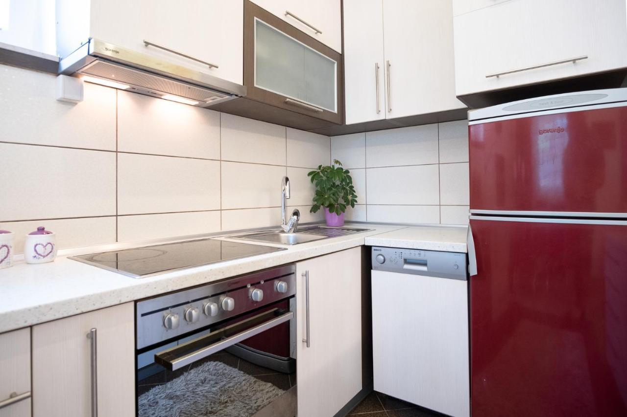 City Apartments Требинье Экстерьер фото